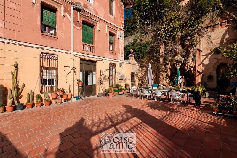 (Español) VALLVIDRERA, PLANTA BAJA SINGULAR CON HISTORIA EN VENTA, CASA PELFORT