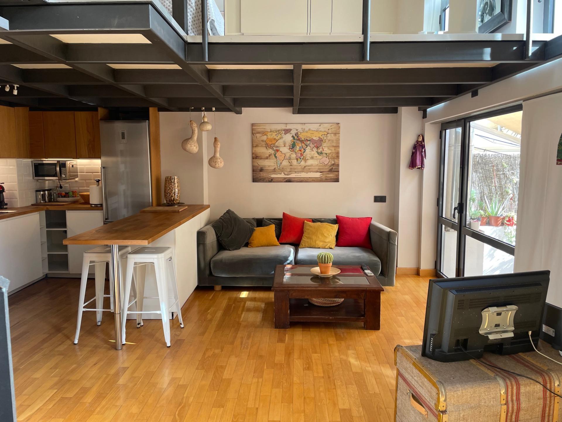 (Español) Luminoso Loft en Raval.