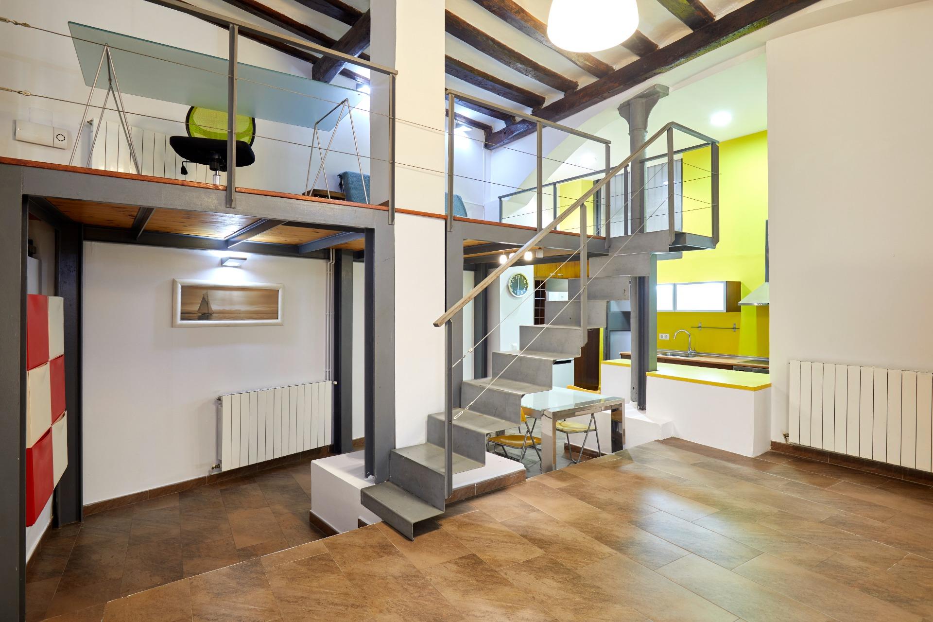Exclusivo Loft Renovado en el Corazón de Barcelona por €243,000